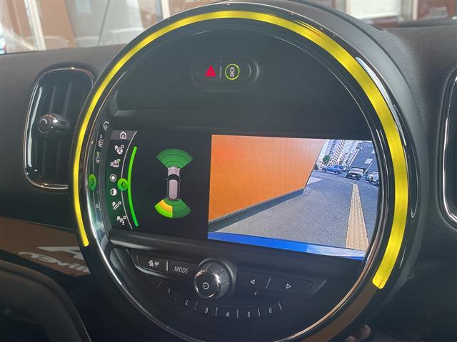 ＭＩＮＩ クーパーＤ　クロスオーバー　☆純正ナビ【ＢＴ／ＡＭ／ＦＭ】☆インテリジェントセーフティ・前車接近警告機能・衝突回避、被害軽減ブレーキ☆アクティブクルーズコントロール☆バックカメラ☆パワーバックドア☆前後ドライブレコーダー（10枚目）