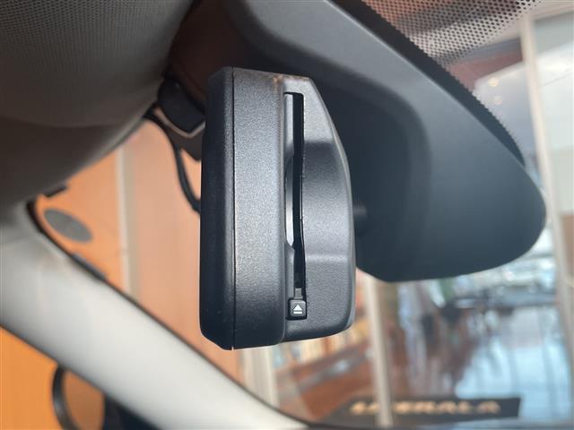 ＭＩＮＩ クーパーＤ　クロスオーバー　☆純正ナビ【ＢＴ／ＡＭ／ＦＭ】☆インテリジェントセーフティ・前車接近警告機能・衝突回避、被害軽減ブレーキ☆アクティブクルーズコントロール☆バックカメラ☆パワーバックドア☆前後ドライブレコーダー（15枚目）