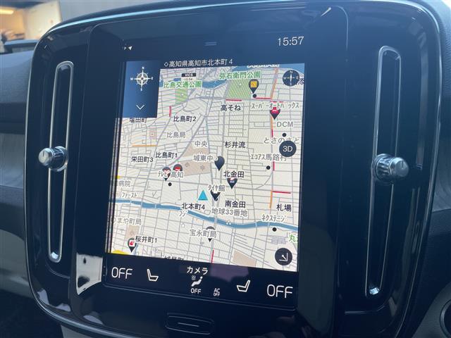 XC40 B4 AWD インスクリプション 純正ナビ 白レザーシート 前後ドラレコ フルセグTV harman/kardon パワーバックドア クルーズコントロール パイロットアシスト 全席シートヒーター ステアリングヒーター PWシート(10枚目)