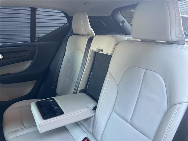 XC40 B4 AWD インスクリプション 純正ナビ 白レザーシート 前後ドラレコ フルセグTV harman/kardon パワーバックドア クルーズコントロール パイロットアシスト 全席シートヒーター ステアリングヒーター PWシート(29枚目)