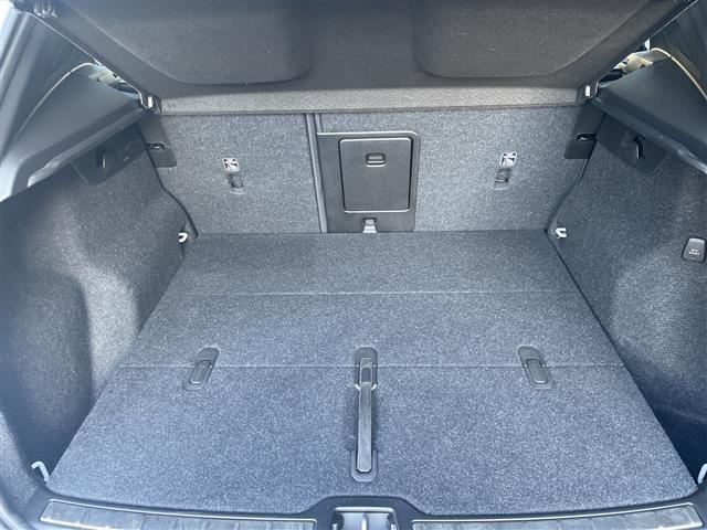 XC40 B4 AWD インスクリプション 純正ナビ 白レザーシート 前後ドラレコ フルセグTV harman/kardon パワーバックドア クルーズコントロール パイロットアシスト 全席シートヒーター ステアリングヒーター PWシート(32枚目)