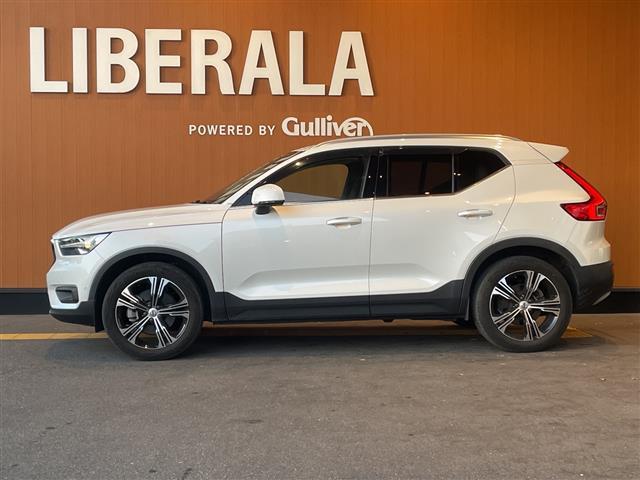 XC40 B4 AWD インスクリプション 純正ナビ 白レザーシート 前後ドラレコ フルセグTV harman/kardon パワーバックドア クルーズコントロール パイロットアシスト 全席シートヒーター ステアリングヒーター PWシート(41枚目)
