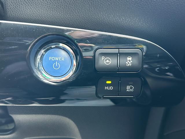 プリウス Aツーリングセレクション TRDフロントエアロパーツ トヨタセーフティセンス 車両接近通報装置 ヘッドアップディスプレイ フルセグテレビ ETC 前方ドライブレコーダー 運転席パワーシート シートヒーター EVモード(8枚目)