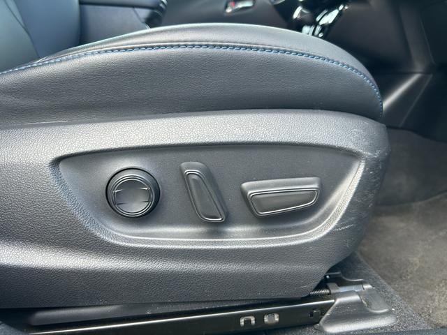 プリウス Aツーリングセレクション TRDフロントエアロパーツ トヨタセーフティセンス 車両接近通報装置 ヘッドアップディスプレイ フルセグテレビ ETC 前方ドライブレコーダー 運転席パワーシート シートヒーター EVモード(12枚目)