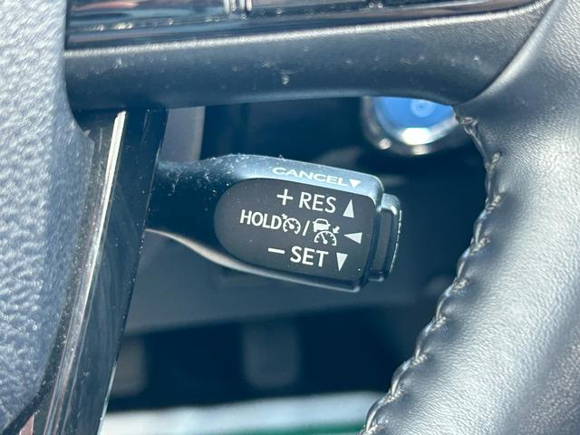 プリウス Aツーリングセレクション TRDフロントエアロパーツ トヨタセーフティセンス 車両接近通報装置 ヘッドアップディスプレイ フルセグテレビ ETC 前方ドライブレコーダー 運転席パワーシート シートヒーター EVモード(15枚目)