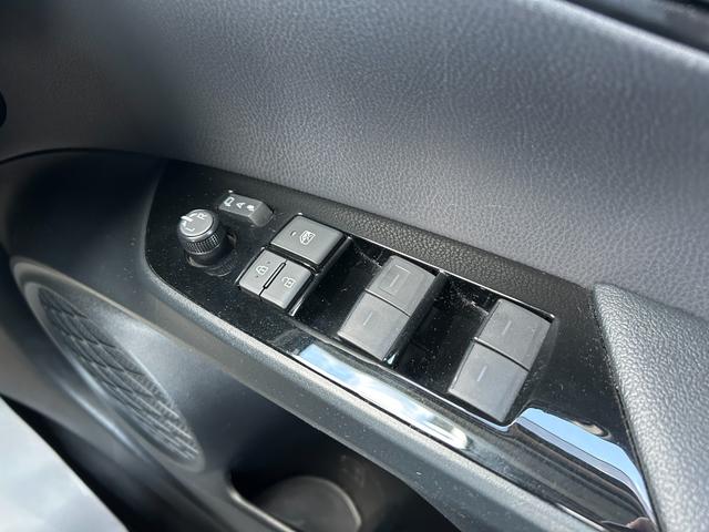 プリウス Aツーリングセレクション TRDフロントエアロパーツ トヨタセーフティセンス 車両接近通報装置 ヘッドアップディスプレイ フルセグテレビ ETC 前方ドライブレコーダー 運転席パワーシート シートヒーター EVモード(22枚目)