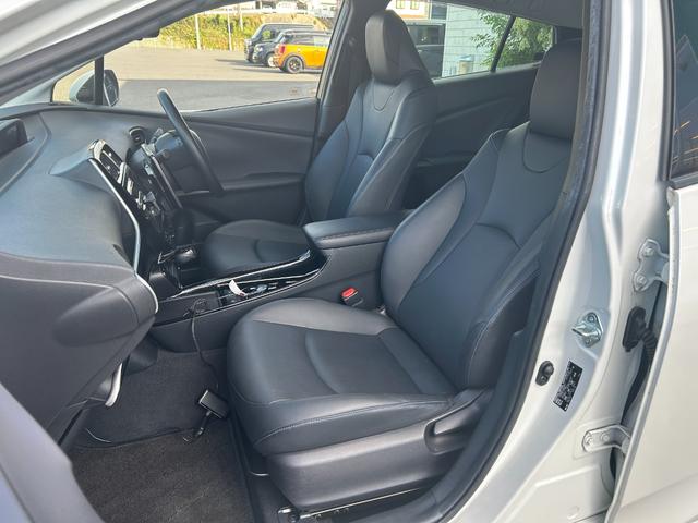 プリウス Aツーリングセレクション TRDフロントエアロパーツ トヨタセーフティセンス 車両接近通報装置 ヘッドアップディスプレイ フルセグテレビ ETC 前方ドライブレコーダー 運転席パワーシート シートヒーター EVモード(28枚目)