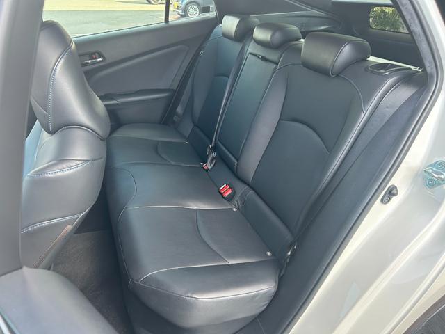 プリウス Aツーリングセレクション TRDフロントエアロパーツ トヨタセーフティセンス 車両接近通報装置 ヘッドアップディスプレイ フルセグテレビ ETC 前方ドライブレコーダー 運転席パワーシート シートヒーター EVモード(30枚目)