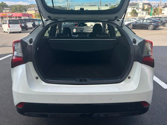 プリウス Aツーリングセレクション TRDフロントエアロパーツ トヨタセーフティセンス 車両接近通報装置 ヘッドアップディスプレイ フルセグテレビ ETC 前方ドライブレコーダー 運転席パワーシート シートヒーター EVモード(31枚目)