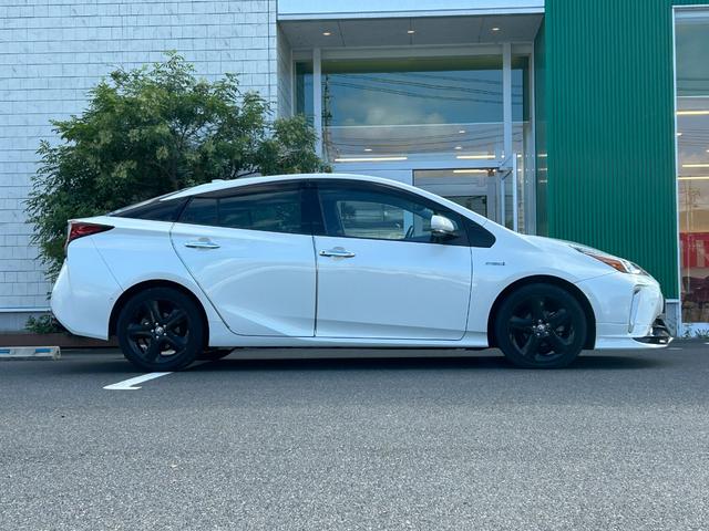 プリウス Aツーリングセレクション TRDフロントエアロパーツ トヨタセーフティセンス 車両接近通報装置 ヘッドアップディスプレイ フルセグテレビ ETC 前方ドライブレコーダー 運転席パワーシート シートヒーター EVモード(36枚目)
