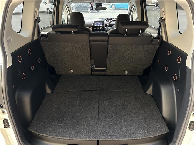 シエンタ ファンベースG モデリスタエアロ 純正ナビ 全方位カメラ 両側電動スライドドア 純正アルミホイール LEDヘッドライト(25枚目)