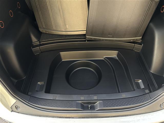 シエンタ ファンベースG モデリスタエアロ 純正ナビ 全方位カメラ 両側電動スライドドア 純正アルミホイール LEDヘッドライト(27枚目)