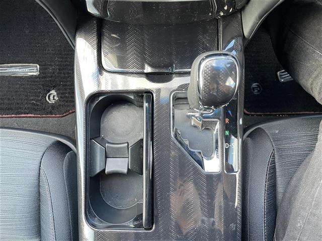 クラウンハイブリッド アスリートＳ　ブラックスタイル　純正ＨＤＤナビ　バックカメラ　クルーズコントロール　前席パワーシート　オプション１８インチ純正アルミホイール（14枚目）