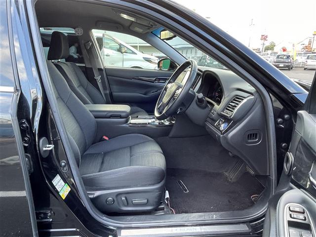 クラウンハイブリッド アスリートＳ　ブラックスタイル　純正ＨＤＤナビ　バックカメラ　クルーズコントロール　前席パワーシート　オプション１８インチ純正アルミホイール（15枚目）