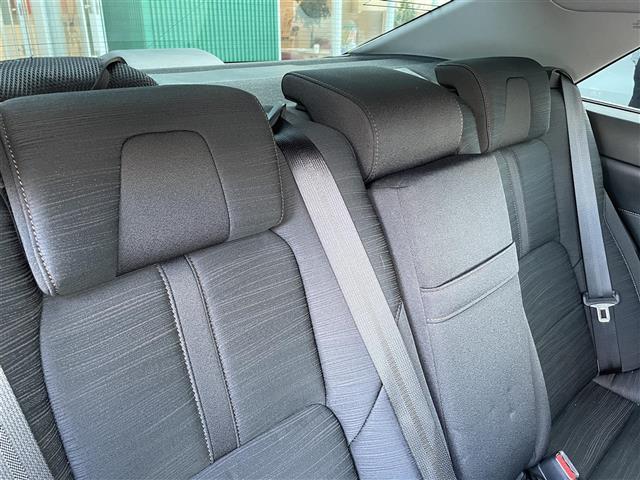 クラウンハイブリッド アスリートＳ　ブラックスタイル　純正ＨＤＤナビ　バックカメラ　クルーズコントロール　前席パワーシート　オプション１８インチ純正アルミホイール（22枚目）