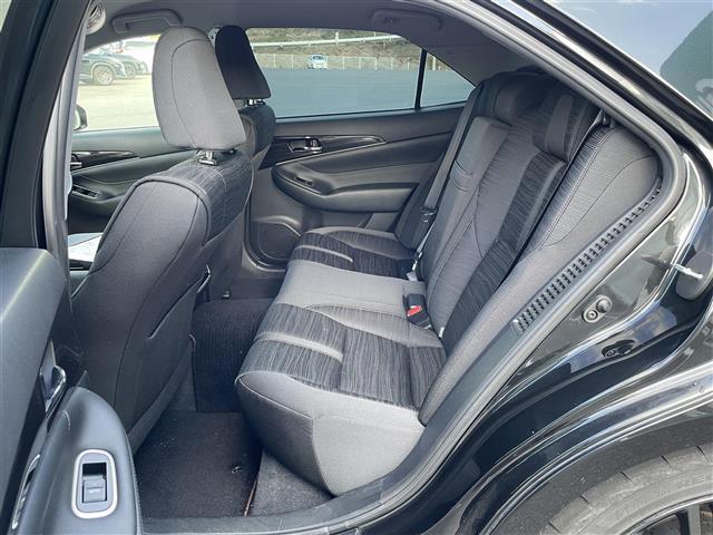 クラウンハイブリッド アスリートＳ　ブラックスタイル　純正ＨＤＤナビ　バックカメラ　クルーズコントロール　前席パワーシート　オプション１８インチ純正アルミホイール（23枚目）