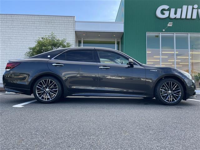 クラウンハイブリッド アスリートＳ　ブラックスタイル　純正ＨＤＤナビ　バックカメラ　クルーズコントロール　前席パワーシート　オプション１８インチ純正アルミホイール（36枚目）