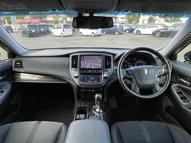 クラウンハイブリッド アスリートＳ　ブラックスタイル　純正ＨＤＤナビ　バックカメラ　クルーズコントロール　前席パワーシート　オプション１８インチ純正アルミホイール（40枚目）