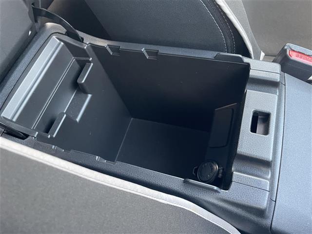 インプレッサスポーツ １．６ｉ－Ｌアイサイト　Ｓスタイル　☆クリアランスソナー　☆コーナーセンサー　☆パドルシフト　☆カーテンエアバック　☆ＬＥＤライト　☆クルーズコントロール　☆フルセグＴＶ　☆衝突軽減システム　☆バックカメラ（17枚目）