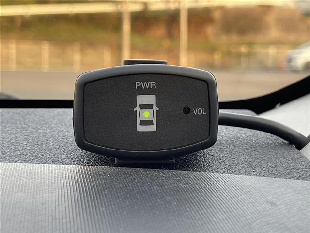 アクア Ｓ　バックカメラ　ＥＴＣ　フルセグＴＶ　オートライト　社外アルミ　Ｂｌｕｅｔｏｏｔｈ　前後コーナーセンサー　ＬＥＤヘッドライト　ＡＢＳ　横滑り防止　スマートキー（6枚目）