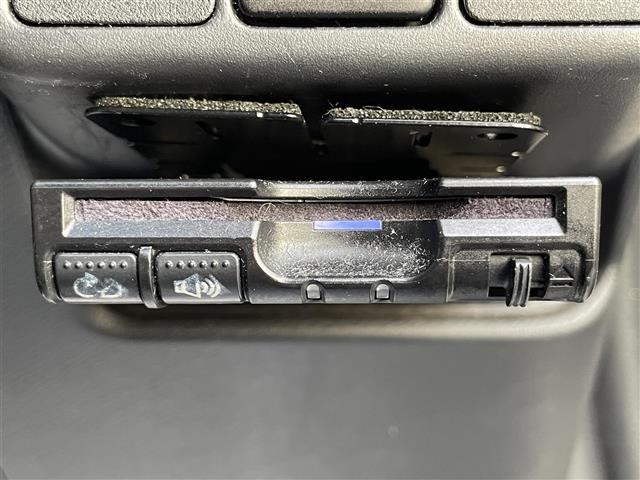 アクア Ｓ　バックカメラ　ＥＴＣ　フルセグＴＶ　オートライト　社外アルミ　Ｂｌｕｅｔｏｏｔｈ　前後コーナーセンサー　ＬＥＤヘッドライト　ＡＢＳ　横滑り防止　スマートキー（19枚目）