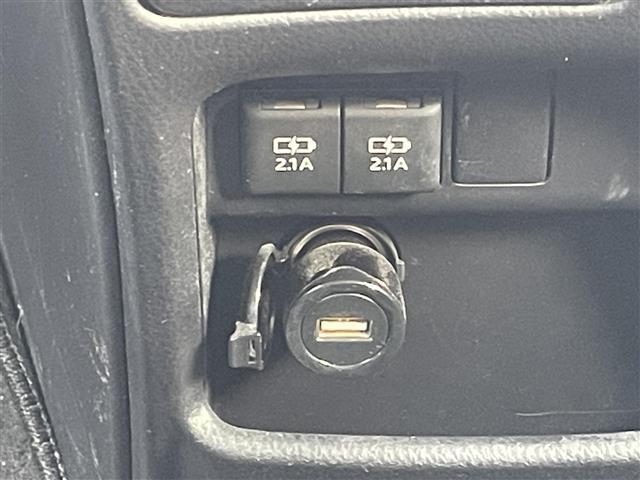 ヴォクシー ハイブリッドＺＳ　煌ＩＩ　純正１０インチナビＴＶ　両側パワースライドドア　前後ドライブレコーダー　シートヒーター　バックカメラ　ビルトインＥＴＣ　ＵＳＢ　オートマチックハイビーム　オートライト　レーンアシストキープ（5枚目）