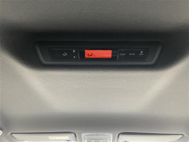 ヴォクシー ハイブリッドＺＳ　煌ＩＩ　純正１０インチナビＴＶ　両側パワースライドドア　前後ドライブレコーダー　シートヒーター　バックカメラ　ビルトインＥＴＣ　ＵＳＢ　オートマチックハイビーム　オートライト　レーンアシストキープ（16枚目）