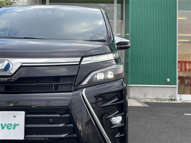 ヴォクシー ハイブリッドＺＳ　煌ＩＩ　純正１０インチナビＴＶ　両側パワースライドドア　前後ドライブレコーダー　シートヒーター　バックカメラ　ビルトインＥＴＣ　ＵＳＢ　オートマチックハイビーム　オートライト　レーンアシストキープ（32枚目）