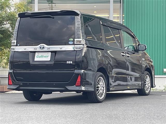 ヴォクシー ハイブリッドＺＳ　煌ＩＩ　純正１０インチナビＴＶ　両側パワースライドドア　前後ドライブレコーダー　シートヒーター　バックカメラ　ビルトインＥＴＣ　ＵＳＢ　オートマチックハイビーム　オートライト　レーンアシストキープ（35枚目）