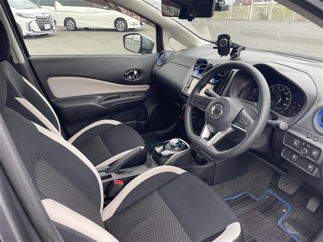 ノート e-パワー X レーダークルーズコントロール 全方位カメラ デジタルインナーミラー エマージェンシーブレーキ レーンディパーチャーアラート LEDライト ETC Bluetooth フルセグTV 純正フロアマット(18枚目)