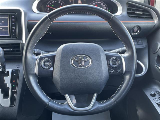 シエンタ G 純正ナビ フルセグテレビ 全方位カメラ アイドリングストップ プッシュスタート 両側パワースライドドア ETC オートマチックハイビーム 車線逸脱アラーム 衝突被害軽減ブレーキ(18枚目)