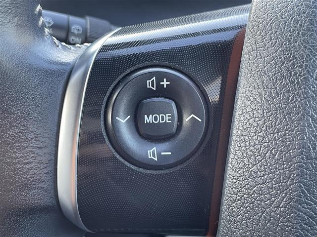 シエンタ G 純正ナビ フルセグテレビ 全方位カメラ アイドリングストップ プッシュスタート 両側パワースライドドア ETC オートマチックハイビーム 車線逸脱アラーム 衝突被害軽減ブレーキ(19枚目)