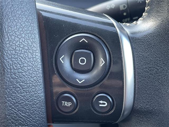 シエンタ G 純正ナビ フルセグテレビ 全方位カメラ アイドリングストップ プッシュスタート 両側パワースライドドア ETC オートマチックハイビーム 車線逸脱アラーム 衝突被害軽減ブレーキ(20枚目)