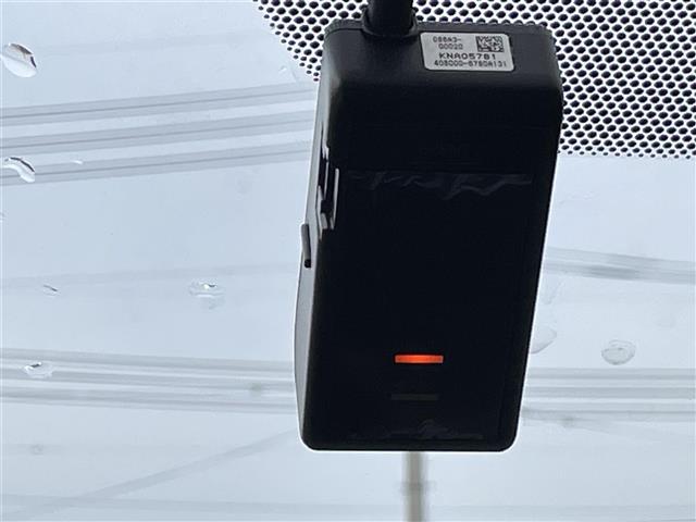 シエンタ ハイブリッドG ☆ETC☆ドライブレコーダー ☆横滑り防止装置 ☆EV/ECOモード ☆バックカメラ ☆Bluetooth接続 ☆プッシュスタート ☆スマートキー ☆スペアキー ☆LEDライト ☆純正アルミホイール(6枚目)