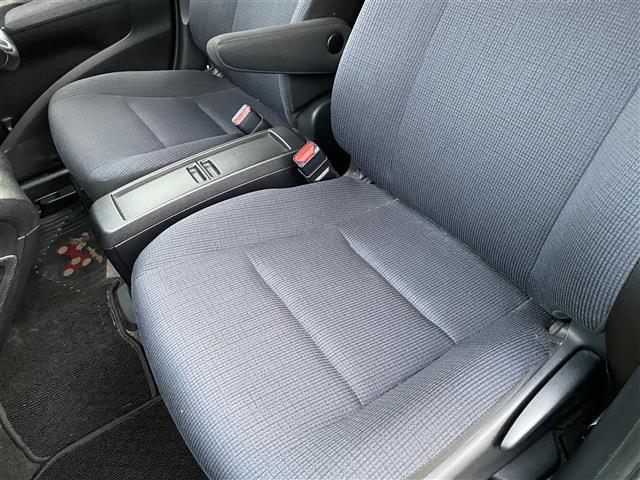 シエンタ ハイブリッドG ☆ETC☆ドライブレコーダー ☆横滑り防止装置 ☆EV/ECOモード ☆バックカメラ ☆Bluetooth接続 ☆プッシュスタート ☆スマートキー ☆スペアキー ☆LEDライト ☆純正アルミホイール(32枚目)