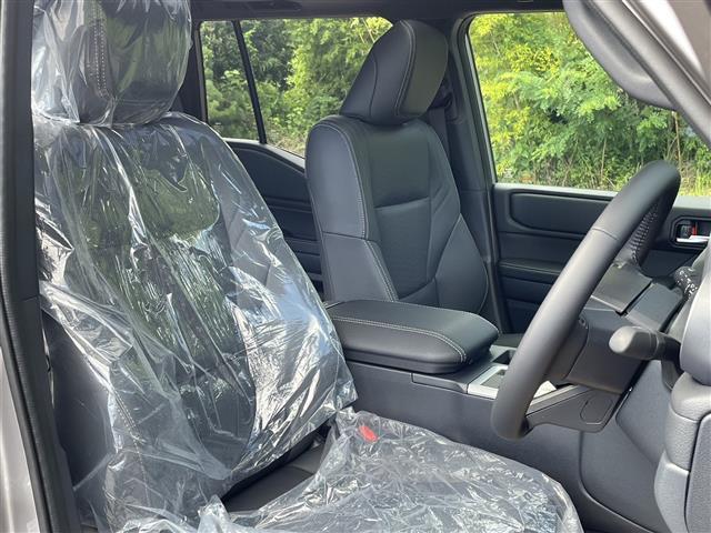 ランドクルーザー250 VX サンル-フ 革シート 寒冷地仕様 LEDヘッドランプ 4WD レーンアシスト 衝突軽減システム スマートキー アラウンドビューカメラ パワートランク レーダークルコン Bluetooth接続(18枚目)