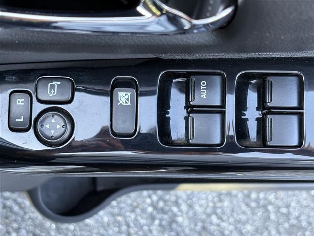 スペーシアカスタム TS アイドルストップ 衝突被害軽減装置 フルオートエアコン ターボ車 SD エアロ ナビTV スマートキ- パワーウインドウ SRS リモコンキー 横滑り防止機能 パワーステアリング 1セグTV ABS(26枚目)