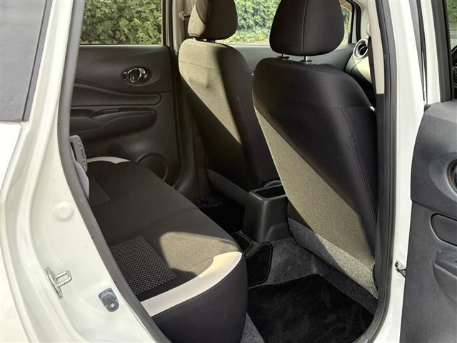 ノート ｅ－パワー　Ｘ　アダプティブクルーズ　ＢＴオーディオ　ＳＤナビゲーション　３６０°カメラ　オートライ　横滑防止装置　Ｒカメラ　運転席助手席エアバック　地デジ　レーンキープ　ＡＵＴＯエアコン　ＤＶＤ再生　ナビＴＶ（16枚目）