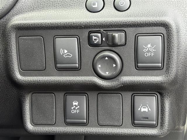 ノート ｅ－パワー　Ｘ　アダプティブクルーズ　ＢＴオーディオ　ＳＤナビゲーション　３６０°カメラ　オートライ　横滑防止装置　Ｒカメラ　運転席助手席エアバック　地デジ　レーンキープ　ＡＵＴＯエアコン　ＤＶＤ再生　ナビＴＶ（32枚目）