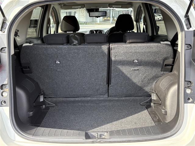 ノート ｅ－パワー　Ｘ　アダプティブクルーズ　ＢＴオーディオ　ＳＤナビゲーション　３６０°カメラ　オートライ　横滑防止装置　Ｒカメラ　運転席助手席エアバック　地デジ　レーンキープ　ＡＵＴＯエアコン　ＤＶＤ再生　ナビＴＶ（35枚目）