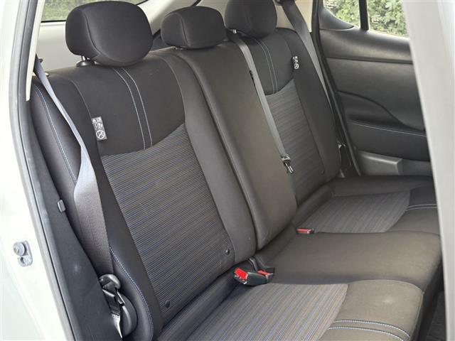 リーフ Ｘ　Ｖセレクション　レーダークルコン　Ｂｌｕｅｔｏｏｔｈオーディオ　３６０°カメラ　踏み間違い防止装置　ＬＥＤランプ　シートヒーター　クリアランスソナー　ナビ　１オーナー　オートライト　ＥＴＣ　インテリキー　ＡＢＳ（17枚目）