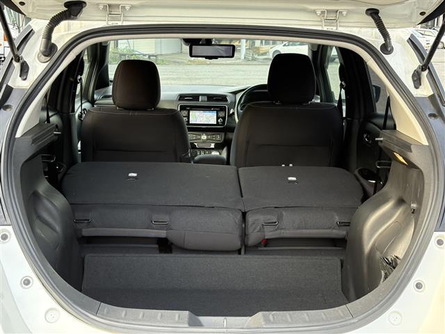 リーフ Ｘ　Ｖセレクション　レーダークルコン　Ｂｌｕｅｔｏｏｔｈオーディオ　３６０°カメラ　踏み間違い防止装置　ＬＥＤランプ　シートヒーター　クリアランスソナー　ナビ　１オーナー　オートライト　ＥＴＣ　インテリキー　ＡＢＳ（39枚目）