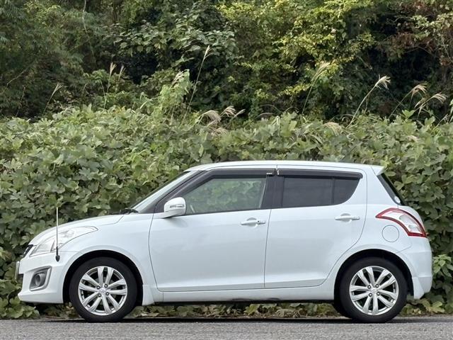 スイフト XL ワンオーナー車 TVナビ 運転席エアバッグ スマートキー オートエアコン キーフリー 横滑り防止機能 SD ABS パワステ ドライブレコーダー パワーウィンドウ ワンセグTV バックアイカメラ(5枚目)