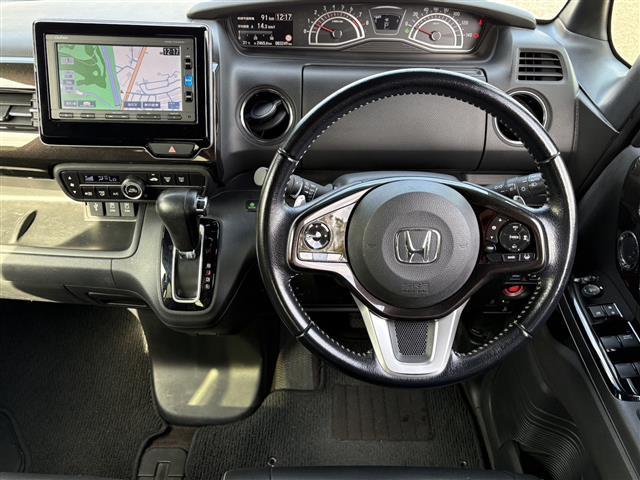 N-BOXカスタム G・EXターボホンダセンシング 車線逸脱防止 ブルートゥースオーディオ Rカメ ナビTV サイドエアバッグ タ-ボ LEDヘットライト ETC 横滑り防止 パワーステアリング DVD再生可 Wエアバック パワーウィンドウ AC SD(18枚目)