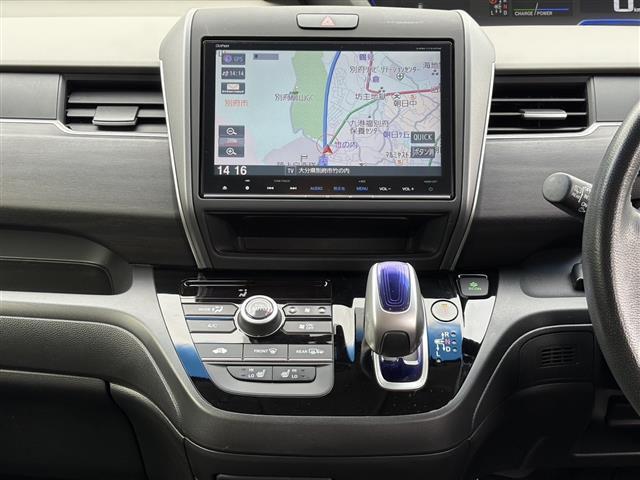 フリードハイブリッド ハイブリッド・EX レーダーC 地デジフルセグTV 車線逸脱警報装置 シ-トヒ-タ- AUX リヤカメラ LEDライト フルオートエアコン ABS DVD再生可 ウォークスルー サイドエアバッグ キーフリー ナビ&TV(22枚目)