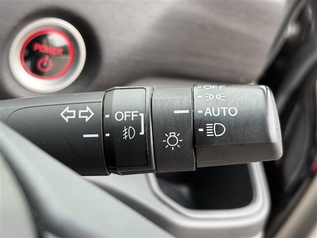 フリードハイブリッド ハイブリッド・EX レーダーC 地デジフルセグTV 車線逸脱警報装置 シ-トヒ-タ- AUX リヤカメラ LEDライト フルオートエアコン ABS DVD再生可 ウォークスルー サイドエアバッグ キーフリー ナビ&TV(31枚目)