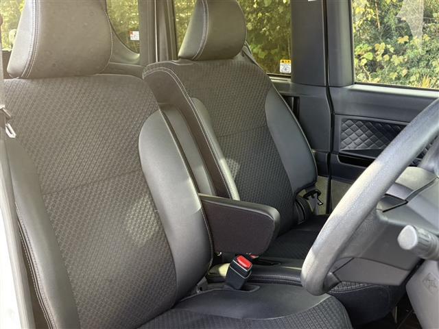 タント カスタムＸスタイルセレクション　ブレーキサポート　ＢＴ　ＳＤ　地デジ　パーキングセンサー　レーンキープ　ＡＵＴＯライト　Ｉストップ　ナビＴＶ　シートヒータ　ＤＶＤ　ＬＥＤライト　スマートキー　横滑り防止　ＥＴＣ　サイドエアバック（15枚目）