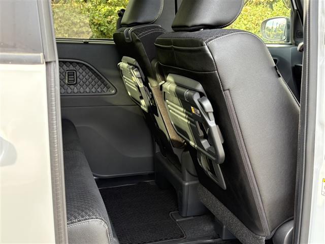 タント カスタムＸスタイルセレクション　ブレーキサポート　ＢＴ　ＳＤ　地デジ　パーキングセンサー　レーンキープ　ＡＵＴＯライト　Ｉストップ　ナビＴＶ　シートヒータ　ＤＶＤ　ＬＥＤライト　スマートキー　横滑り防止　ＥＴＣ　サイドエアバック（16枚目）