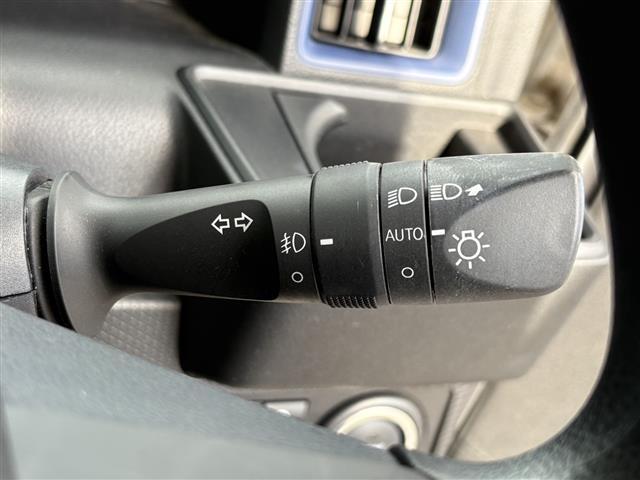 タント カスタムＸスタイルセレクション　ブレーキサポート　ＢＴ　ＳＤ　地デジ　パーキングセンサー　レーンキープ　ＡＵＴＯライト　Ｉストップ　ナビＴＶ　シートヒータ　ＤＶＤ　ＬＥＤライト　スマートキー　横滑り防止　ＥＴＣ　サイドエアバック（31枚目）