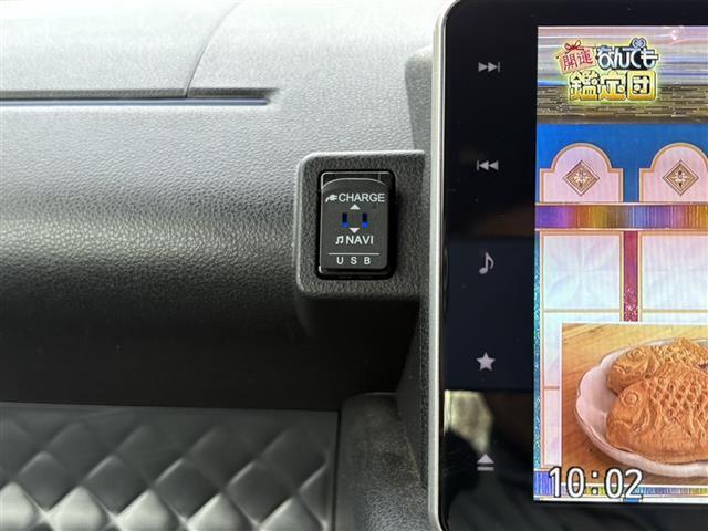 タント カスタムＸスタイルセレクション　ブレーキサポート　ＢＴ　ＳＤ　地デジ　パーキングセンサー　レーンキープ　ＡＵＴＯライト　Ｉストップ　ナビＴＶ　シートヒータ　ＤＶＤ　ＬＥＤライト　スマートキー　横滑り防止　ＥＴＣ　サイドエアバック（32枚目）